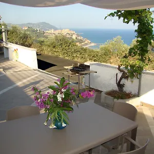 https://le-dimore-di-chiara.hotelitalianriviera.com